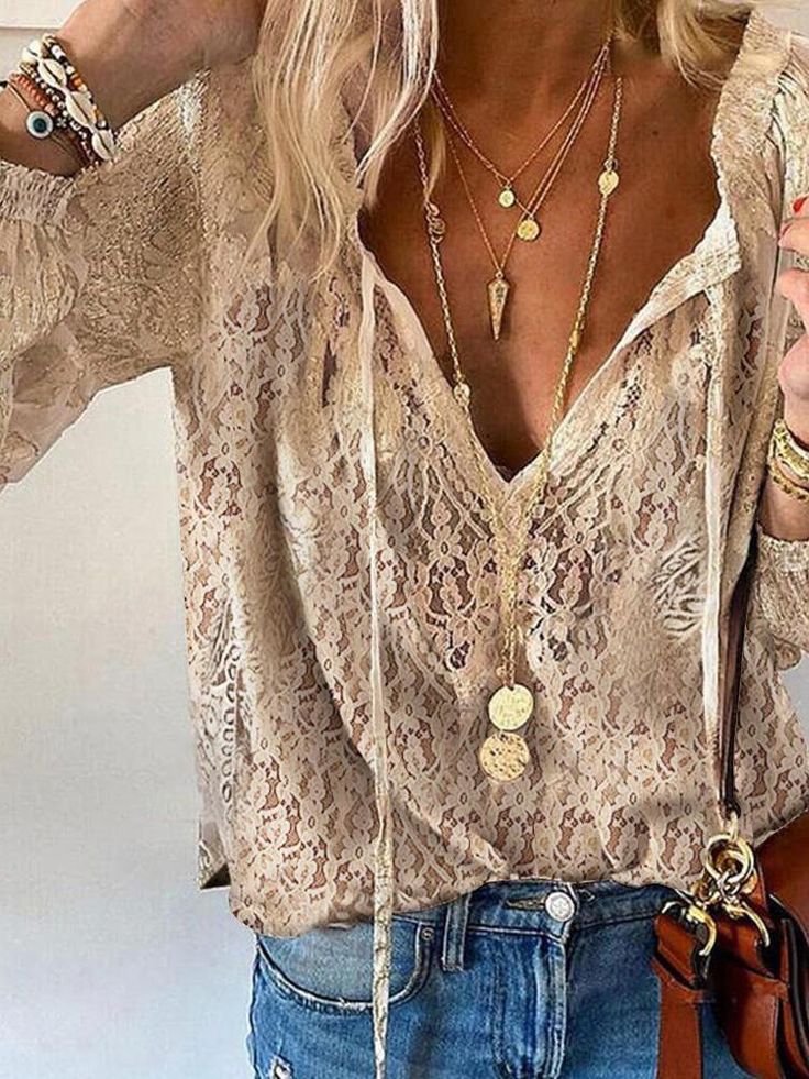 Κομψή Boho Μπλούζα με Άνοιγμα στο Ντεκολτέ