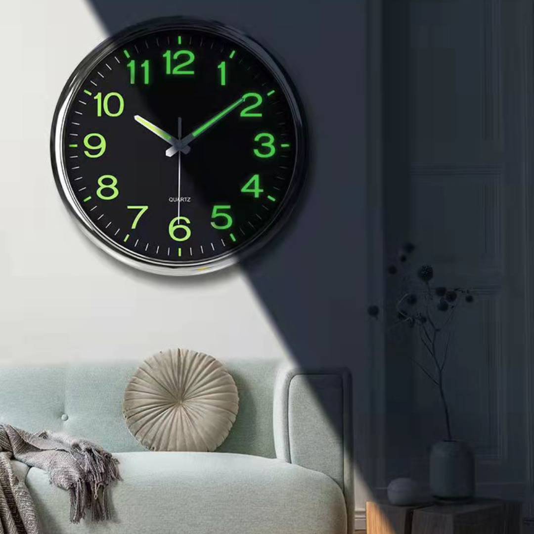 Κομψό Μεγάλο Φωτεινό Ρολόι – Design Στοιχείο με Ηπίως Φωτεινό Εφέ για Μοντέρνο και Ζεστό Εσωτερικό Χώρο