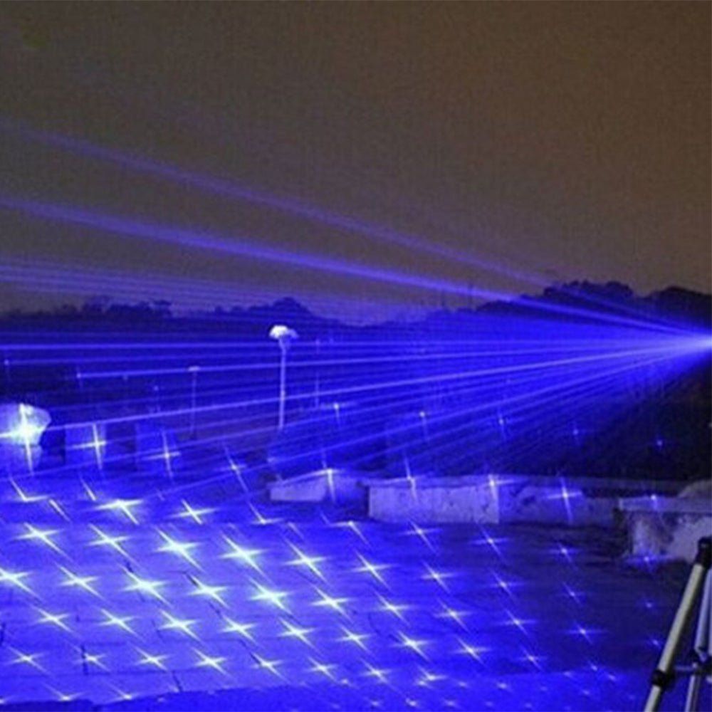 Φακός Laser Μπλε Δέσμης | Οπτική Έξοδος Υψηλής Έντασης 450nm | Τακτική Εμβέλεια 5000m+ | Σκελετός Αλουμινίου με Ρυθμιζόμενη Εστίαση | Φακός με Δυνατότητα Θερμικής Ανάφλεξης