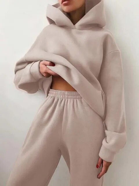 Γυναικείο Σετ Loungewear Χαλαρής Εφαρμογής με Φούτερ με Κουκούλα και Παντελόνι Φόρμας