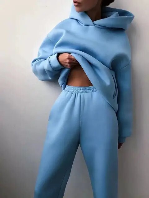 Γυναικείο Σετ Loungewear Χαλαρής Εφαρμογής με Φούτερ με Κουκούλα και Παντελόνι Φόρμας