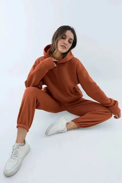 Γυναικείο Σετ Loungewear Χαλαρής Εφαρμογής με Φούτερ με Κουκούλα και Παντελόνι Φόρμας