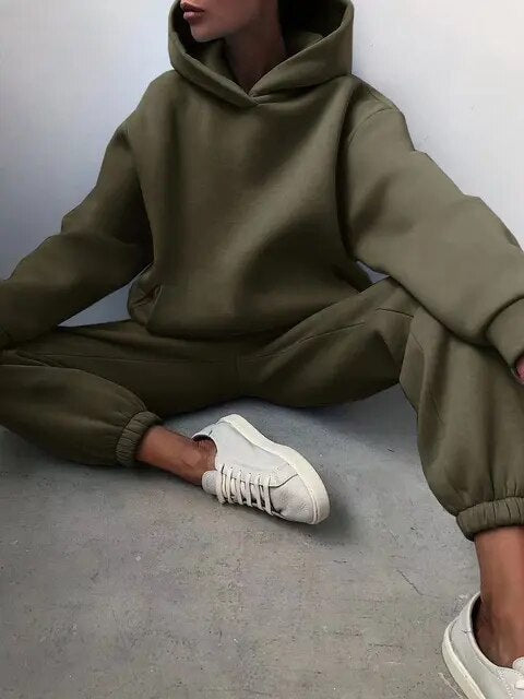Γυναικείο Σετ Loungewear Χαλαρής Εφαρμογής με Φούτερ με Κουκούλα και Παντελόνι Φόρμας