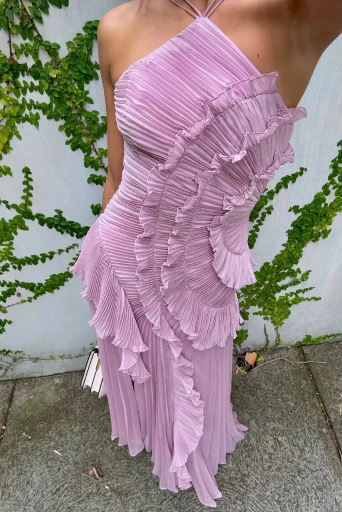 Maxi εξώπλατο φορεμα Halter με βολάν και σκίσιμο