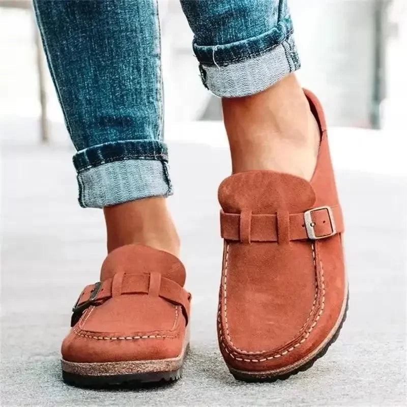 Ρετρό Γυναικεία Ίσια Mules με Αγκράφα