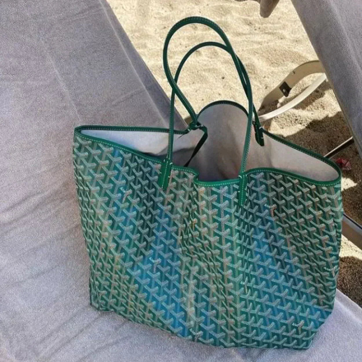 Πολυτελής Τσάντα Shopper | Κομψή και Ευρύχωρη | Μπορντό